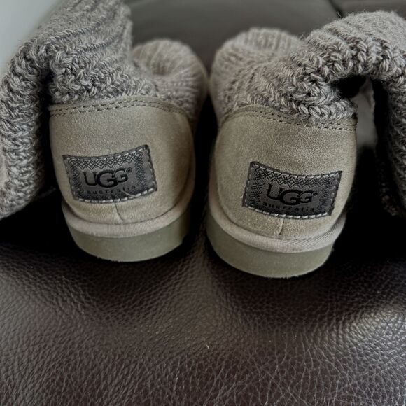 UGG AUSTRALIA Classic Cardy Gray Boots Chunky Sweater Knit Size US 7 - Picture 4 of 7